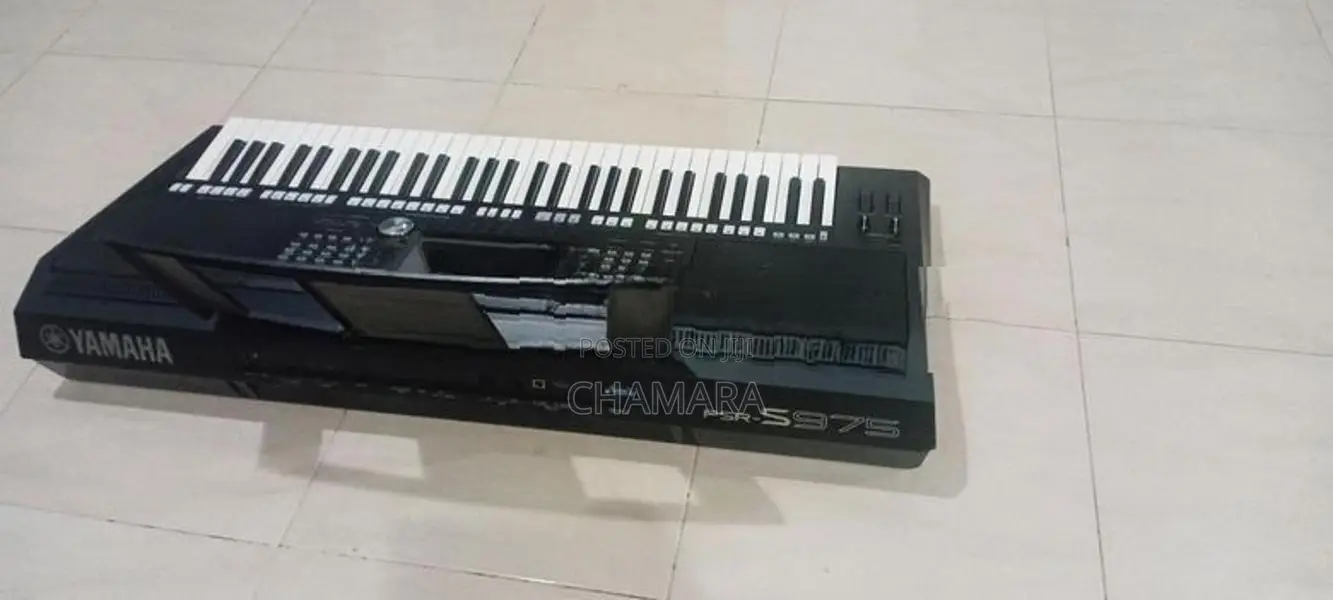 Yamaha PSR S 975 Keyboard