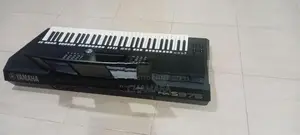 Yamaha PSR S 975 Keyboard