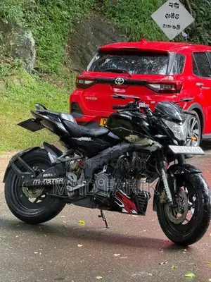 Bajaj Pulsar NS200 BS4 2017