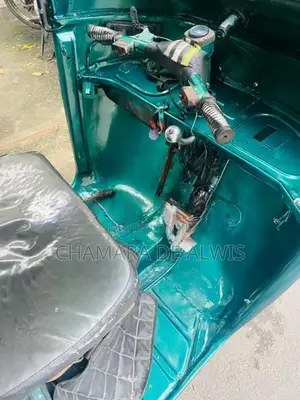 Bajaj RE 2 Stroke 2005