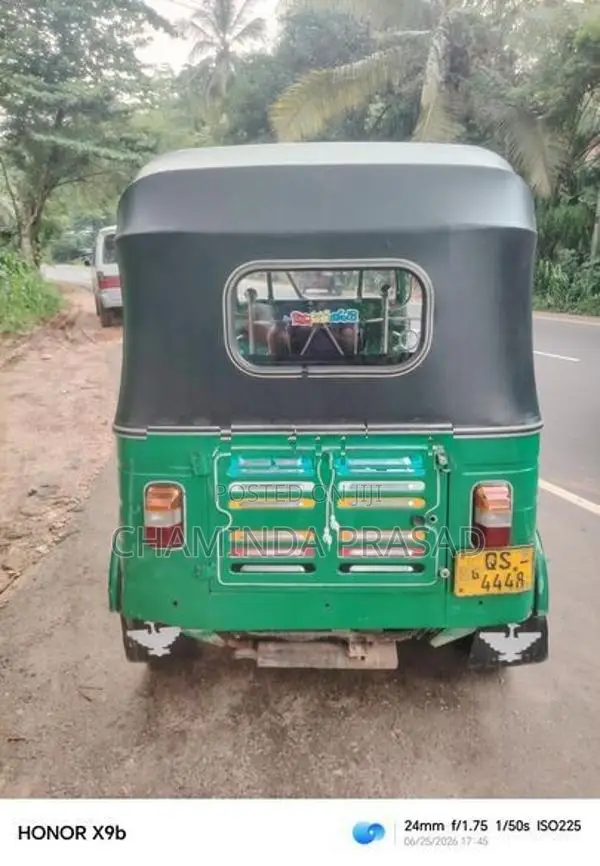 Bajaj RE 2009