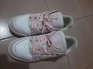 Ladies Shoe