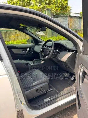 Land Rover Discovery Sport 2024