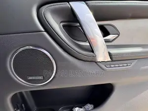 Land Rover Discovery Sport 2024