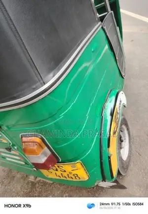 Bajaj RE 2009