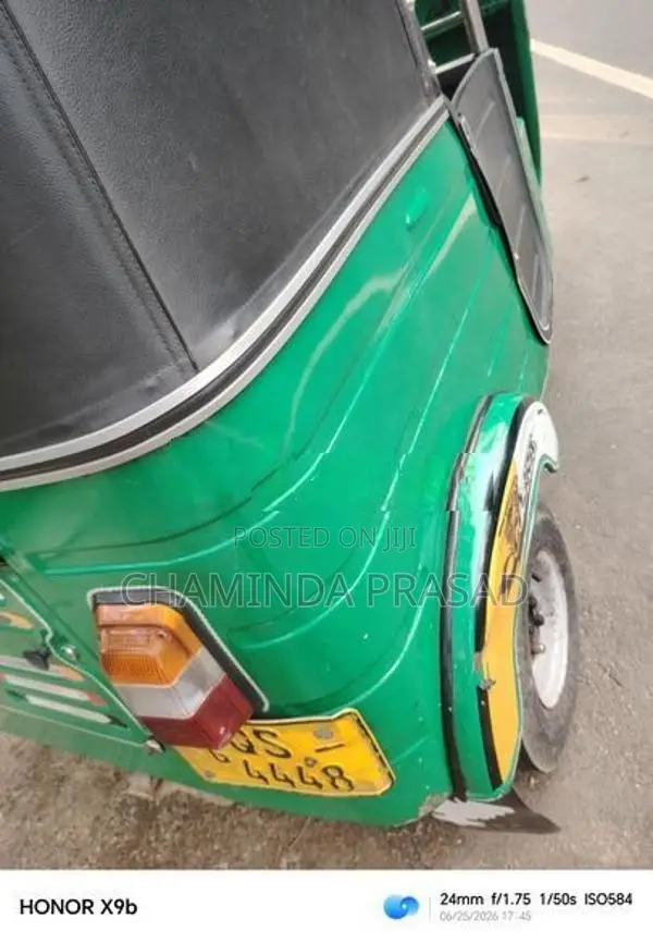 Bajaj RE 2009