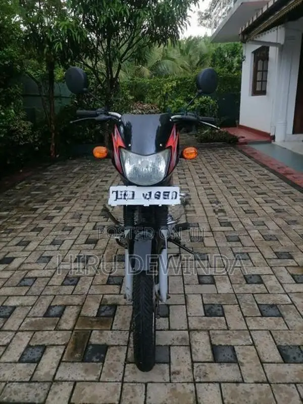 Bajaj CT100 2006