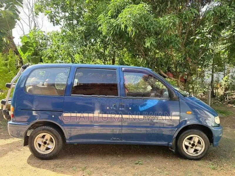 Nissan Serena 1993