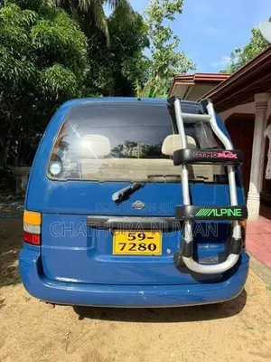 Nissan Serena 1993