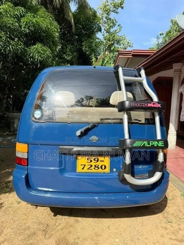 Nissan Serena 1993