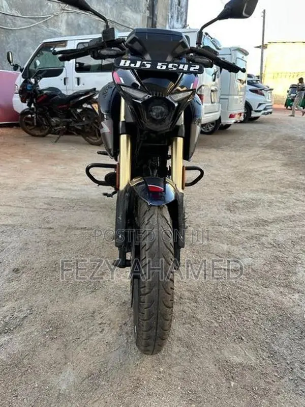 Bajaj Pulsar N160 Premium 2025