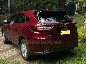 Toyota Harrier 2017