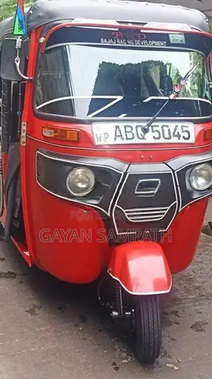 Bajaj RE 2017