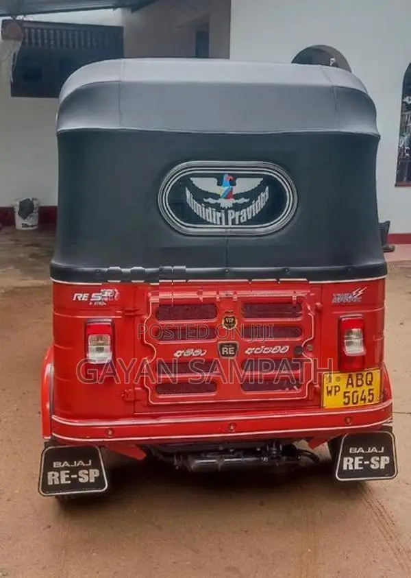 Bajaj RE 2017