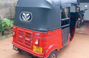 Bajaj RE 2017