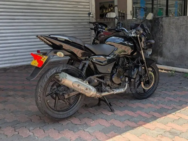 Bajaj Pulsar 200 2009