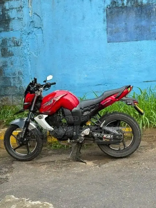 Yamaha FZ S 2014