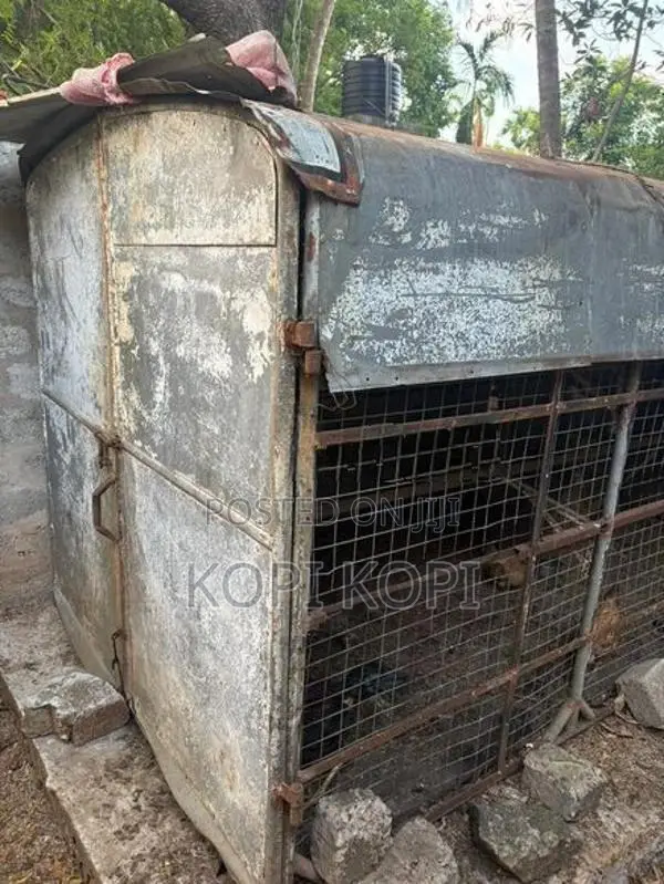 வாகன கூடாரம்