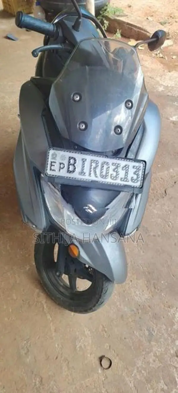 Suzuki Burgman 2019