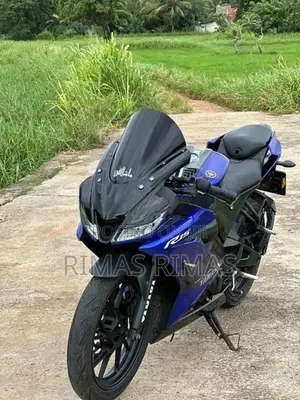 Yamaha R15 2019
