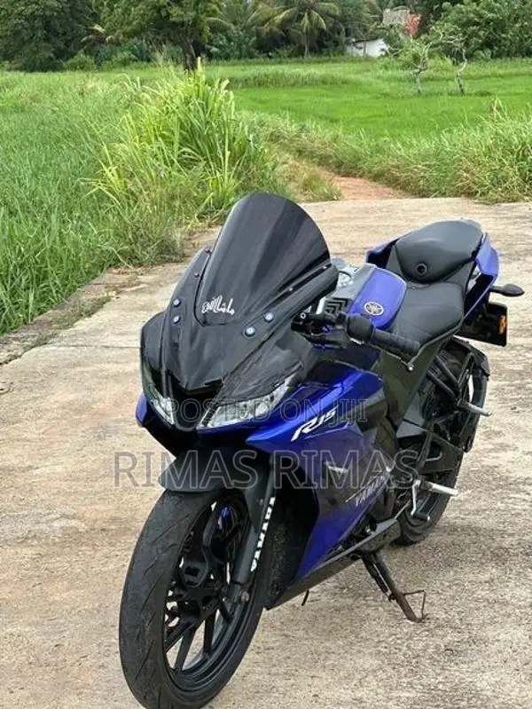 Yamaha R15 2019