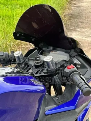 Yamaha R15 2019