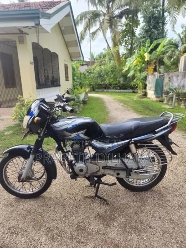 Bajaj CT100 2012