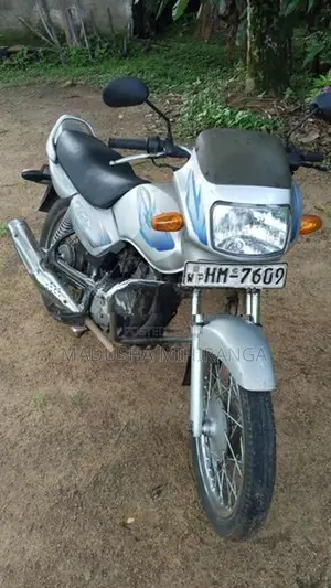 TVS Victor 2003