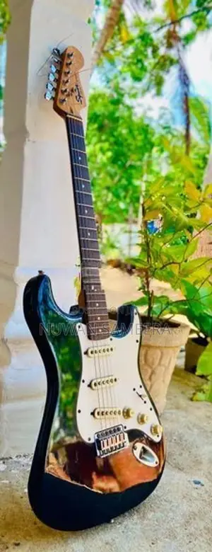 Fender Squier Lead guitar