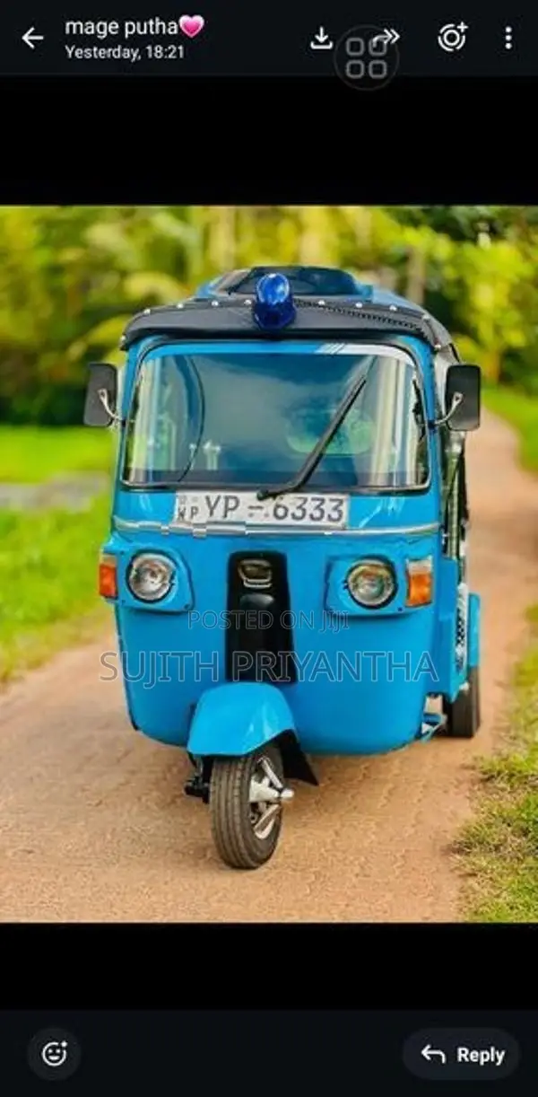 Bajaj RE 2011
