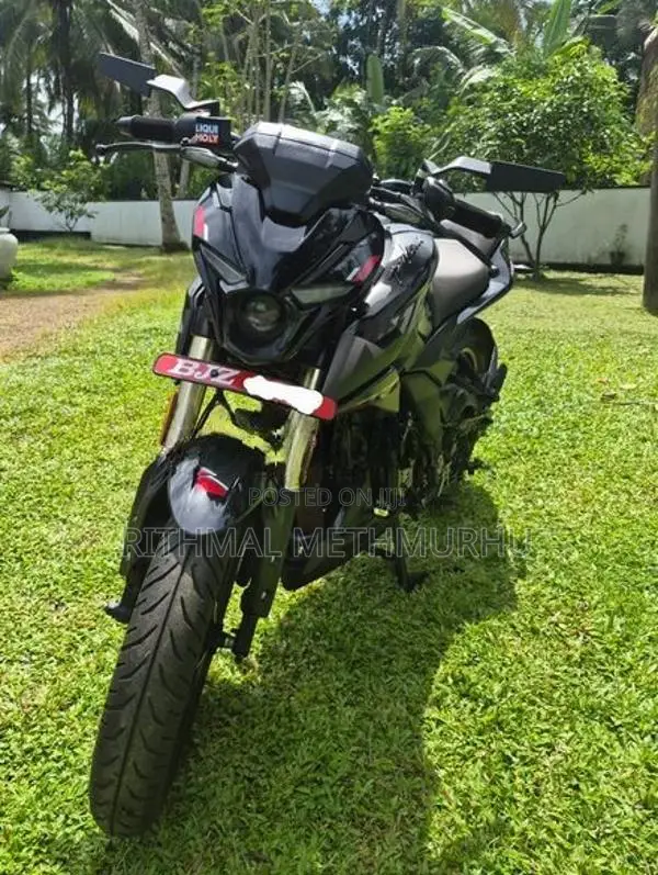 Bajaj Pulsar N160 2025