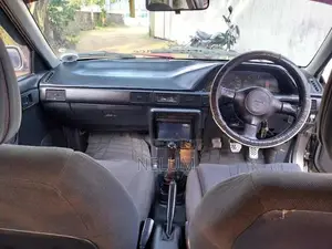 Mazda Familia BG5P 1991