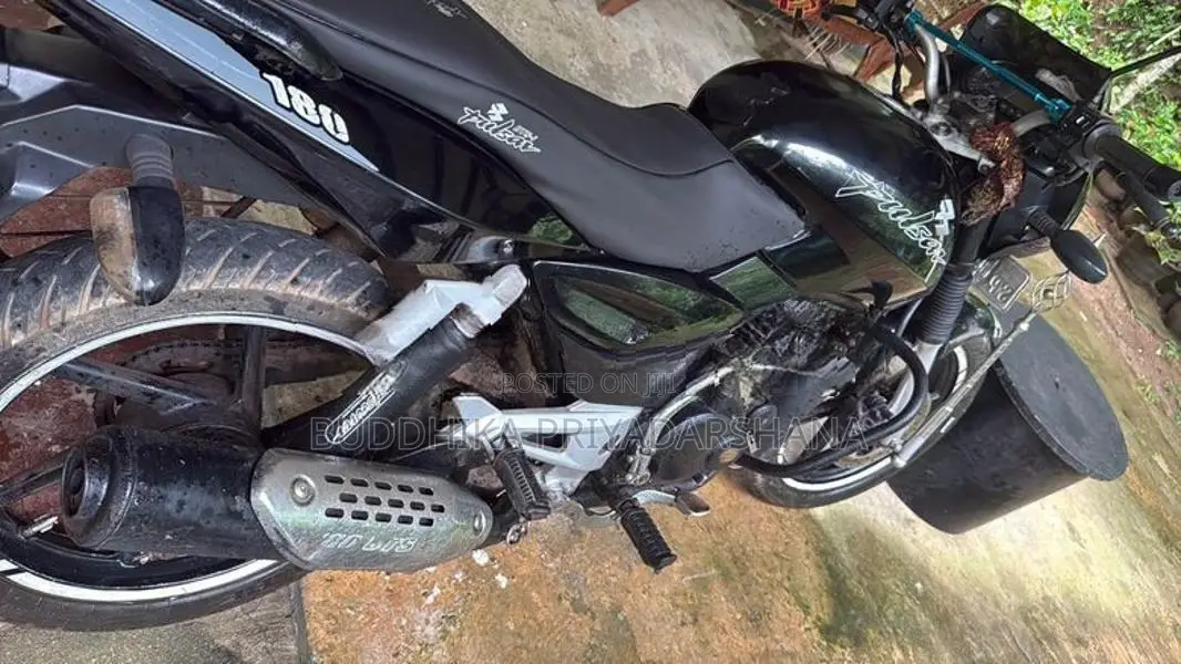 Bajaj Pulsar 180 2007