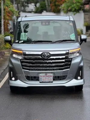 Toyota Roomy Custom G 2024