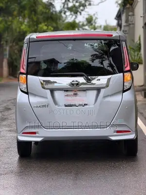 Toyota Roomy Custom G 2024