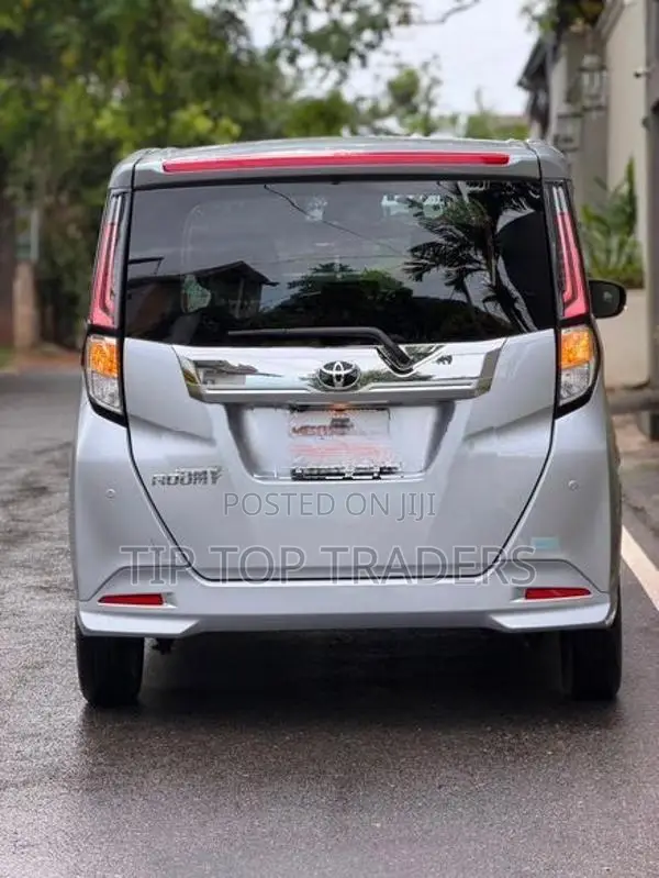 Toyota Roomy Custom G 2024