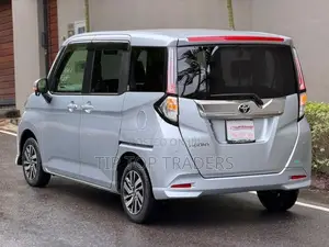 Toyota Roomy Custom G 2024