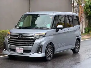 Toyota Roomy Custom G 2024
