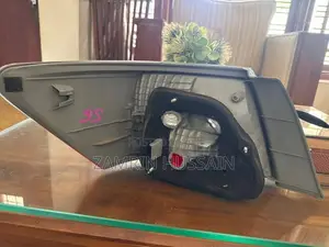 Toyota Premio tail light