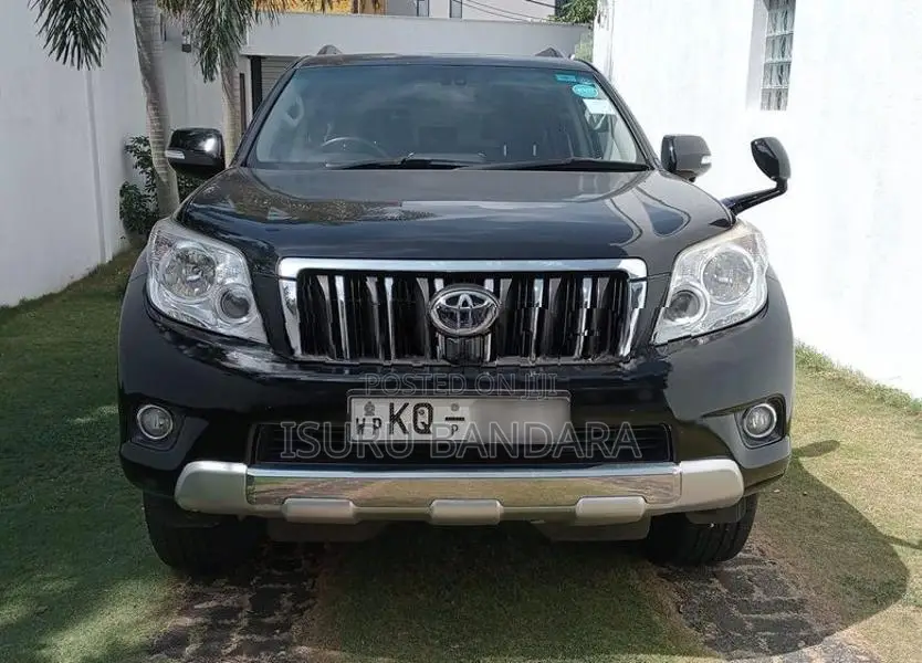 Toyota Land Cruiser Prado 2011