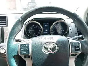 Toyota Land Cruiser Prado 2011
