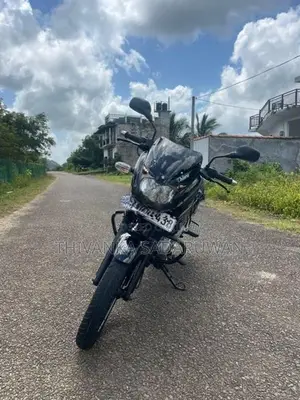 Bajaj Pulsar 150 pulser 2016
