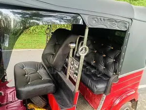 Bajaj RE 2013