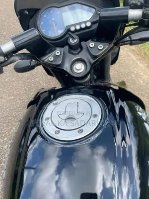 Bajaj Pulsar 150 pulser 2016