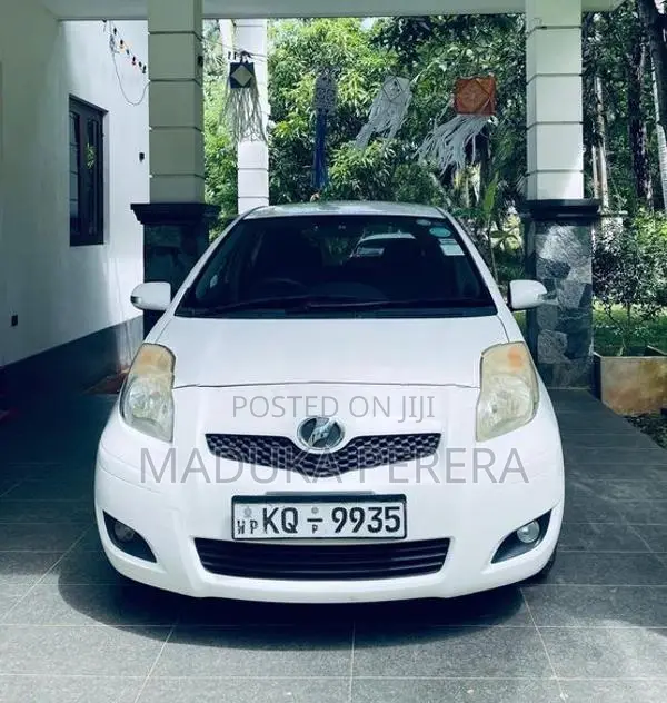 Toyota Vitz 2010