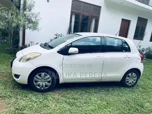 Toyota Vitz 2010