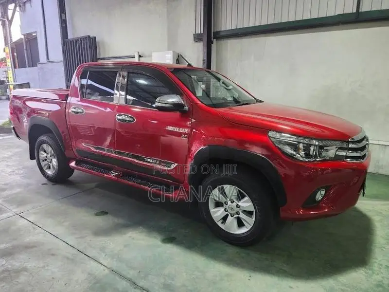 Toyota Hilux REVO 2016