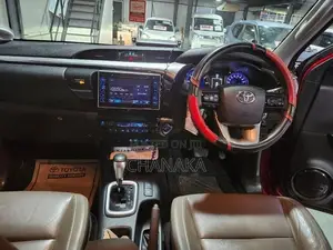 Toyota Hilux REVO 2016