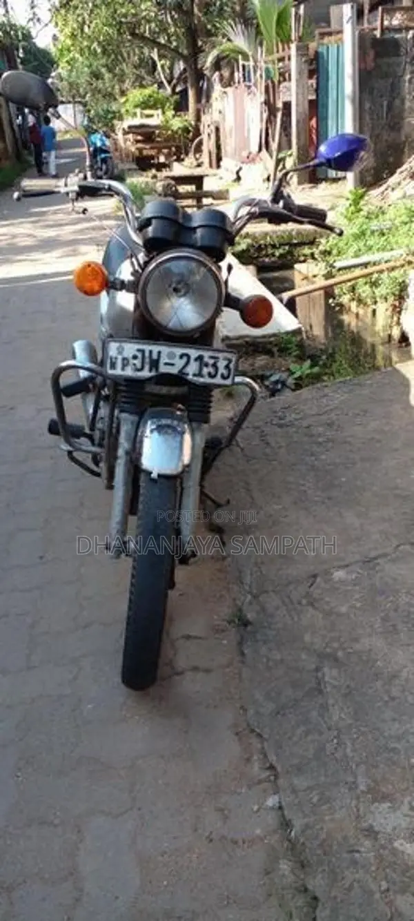 Bajaj Boxer 2005