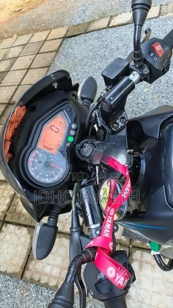 Bajaj Pulsar 180 plusar 2011